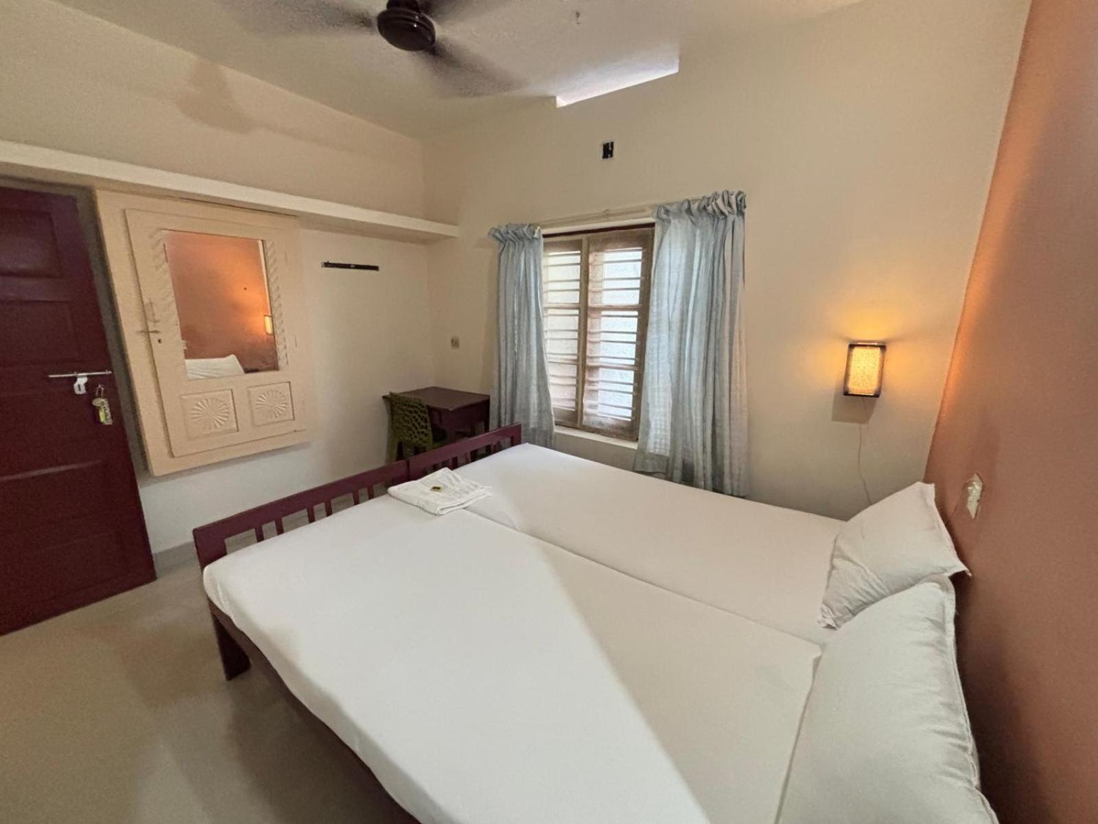 Akshay Hotel