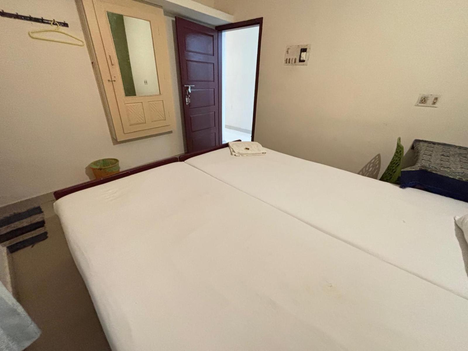Akshay Hotel