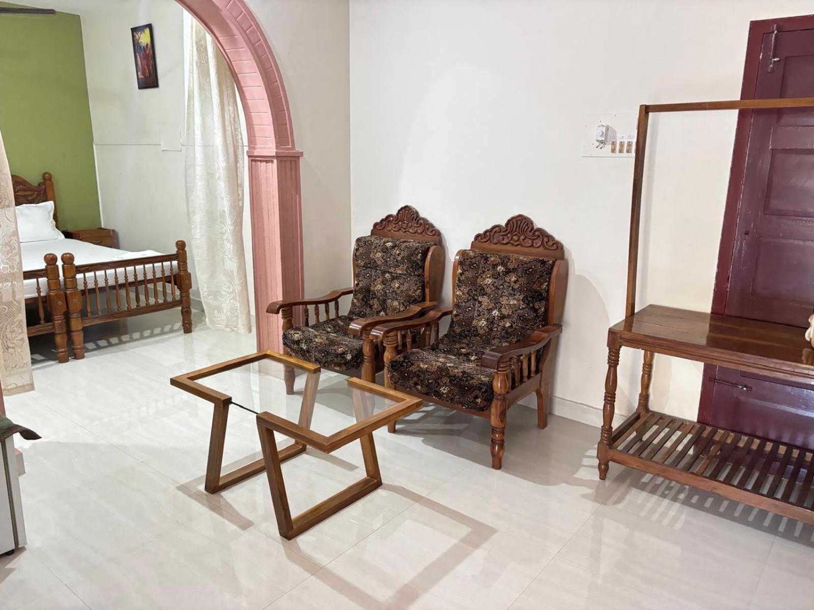 Hotel Akshay