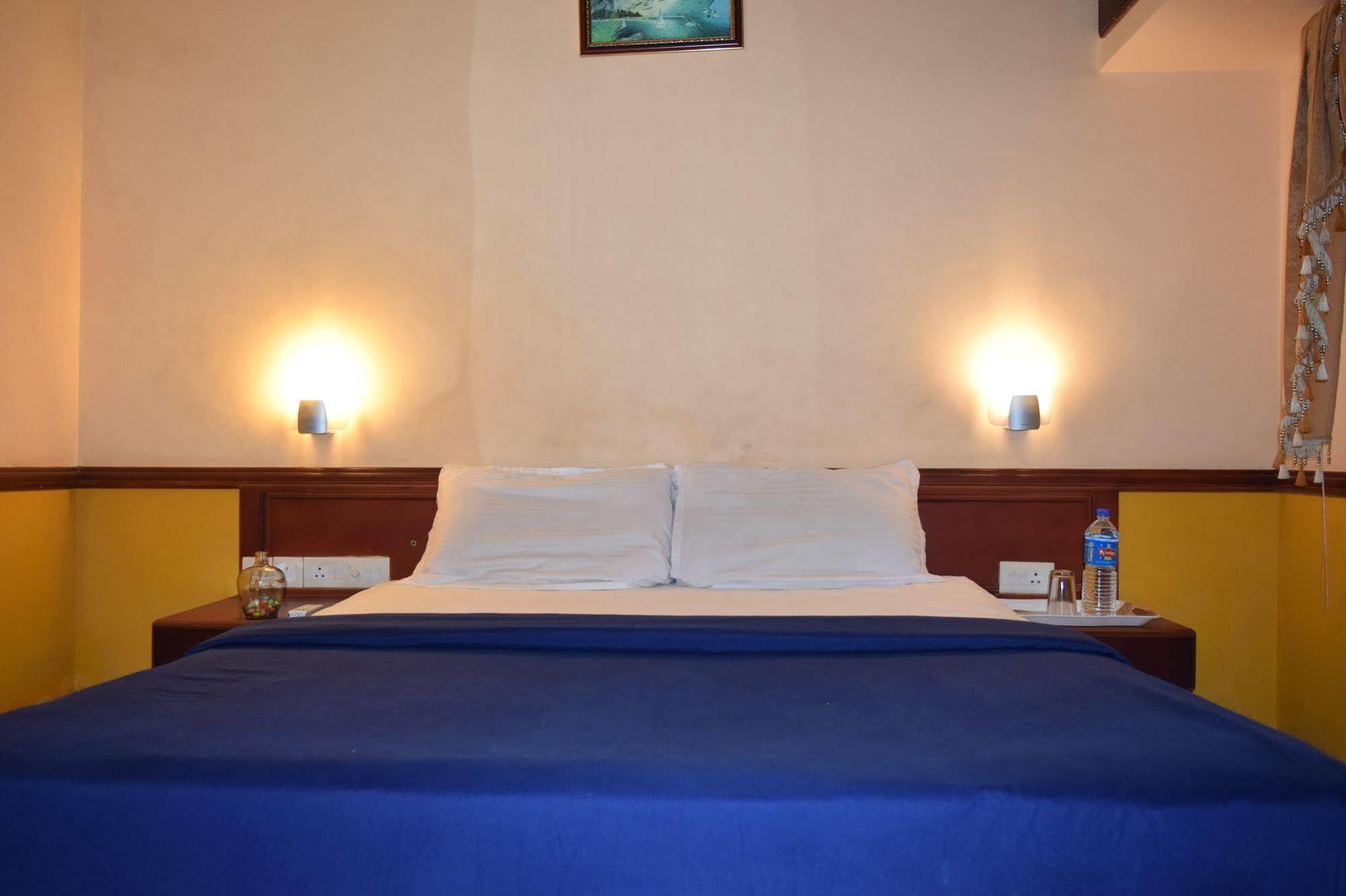 Inn Vedanta Wake Up-helipad North Cliff Varkala