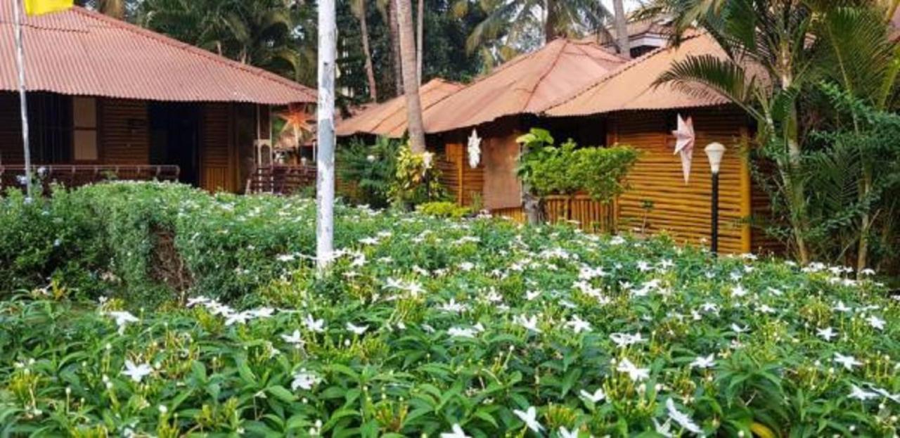 Kerala Bamboo House Hotel 2*