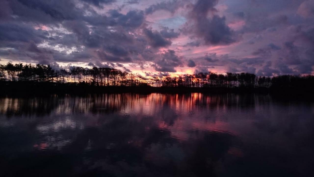 Serene Lake Resort *