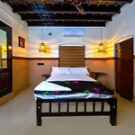 Rams Guest House Samudra-Walk To Cliff,Odayam,Black Beach Varkala