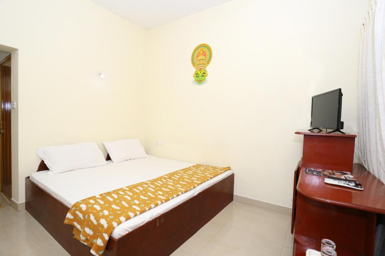 Spot On 36522 Karthika Plaza Hotel Varkala