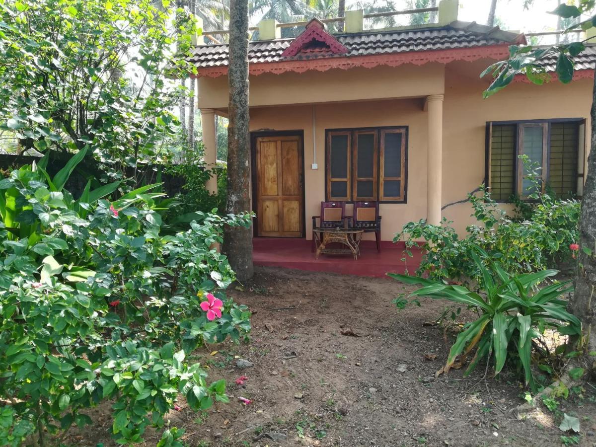 Sukriti Resort *