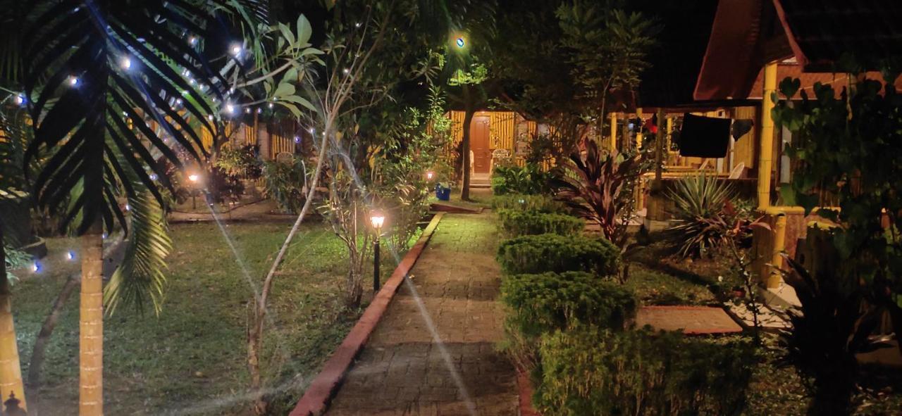Villa Savithri Varkala