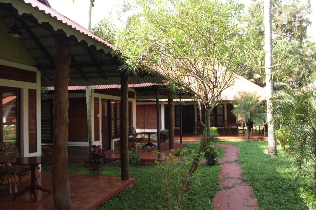 Resort Hill View Ayurvedic Beach