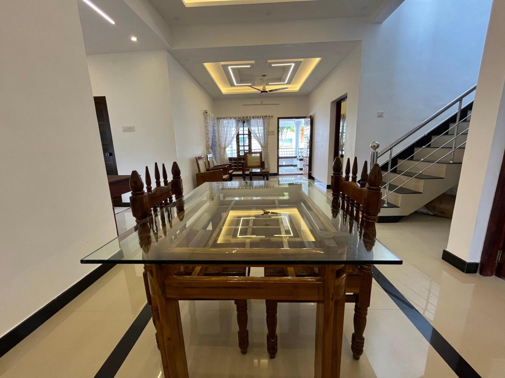 Villa Kadal Veedu *