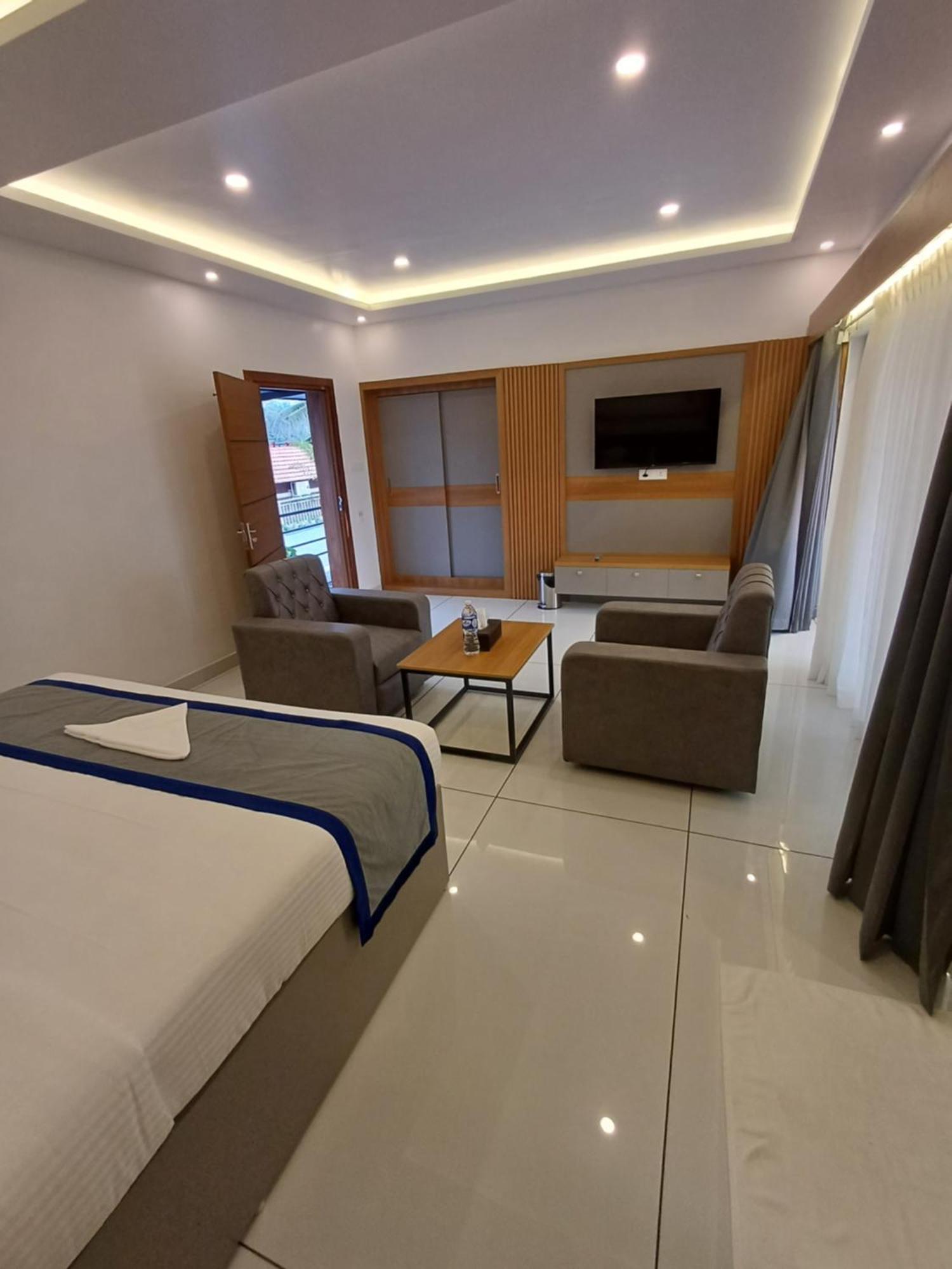 Economy hotel East West