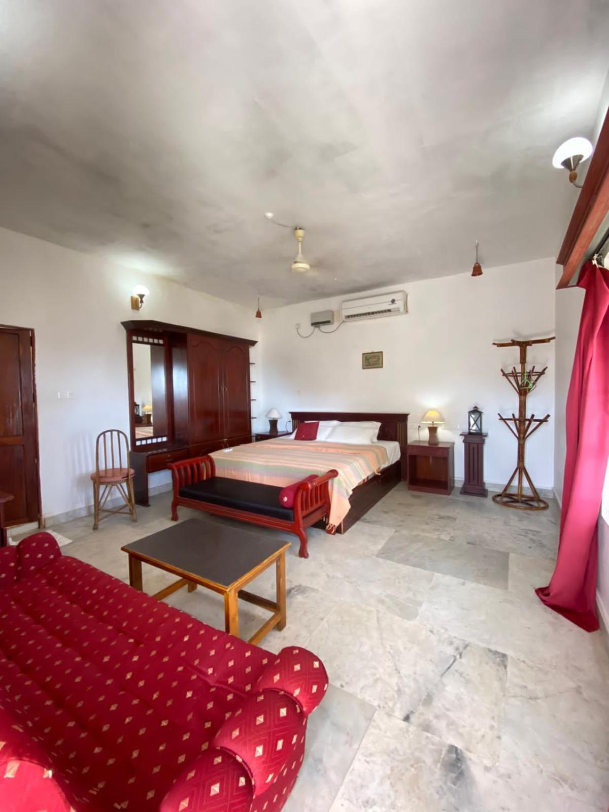 Hill View Ayurvedic Beach Resort Varkala