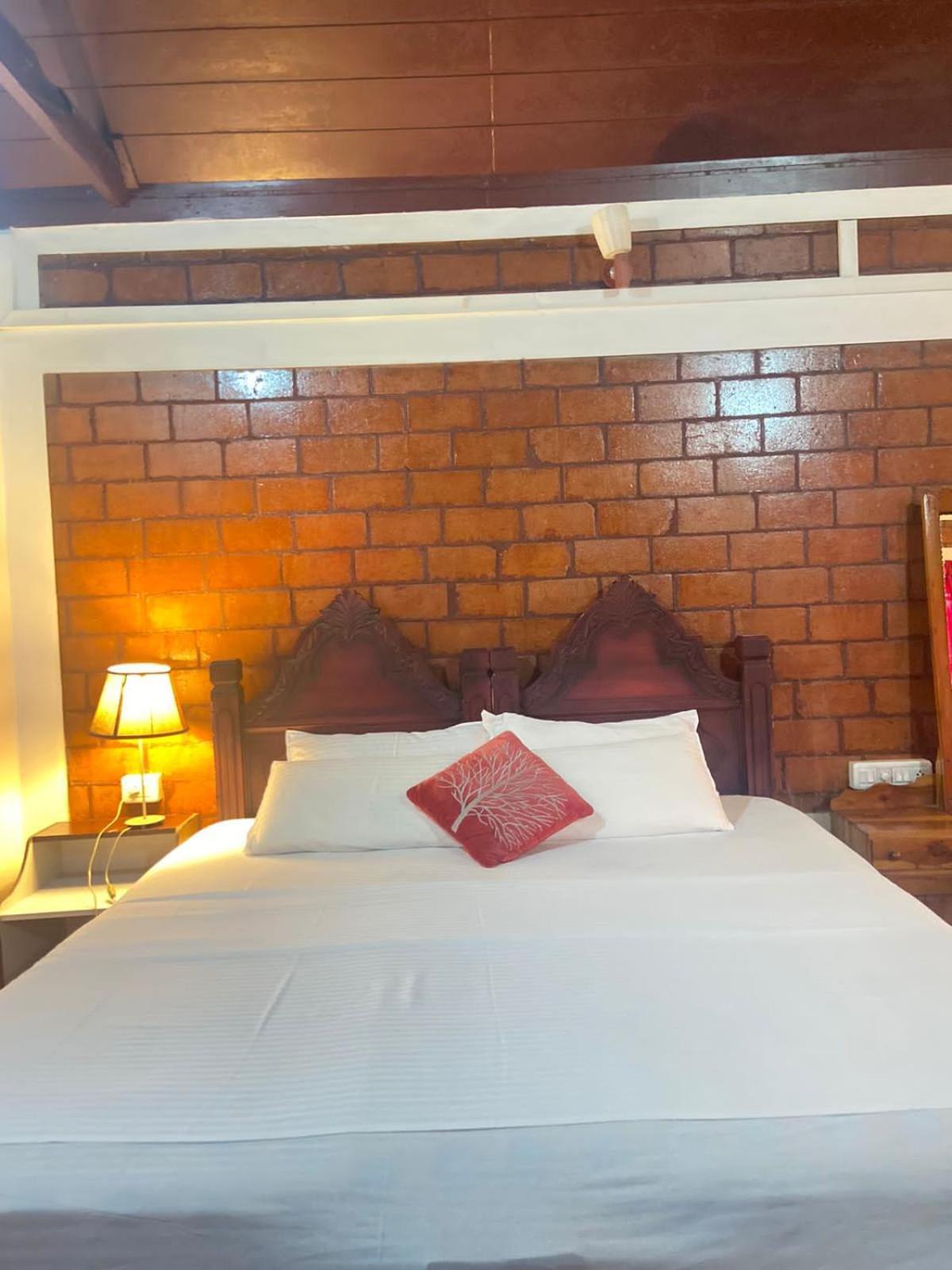 Resort Hill View Ayurvedic Beach