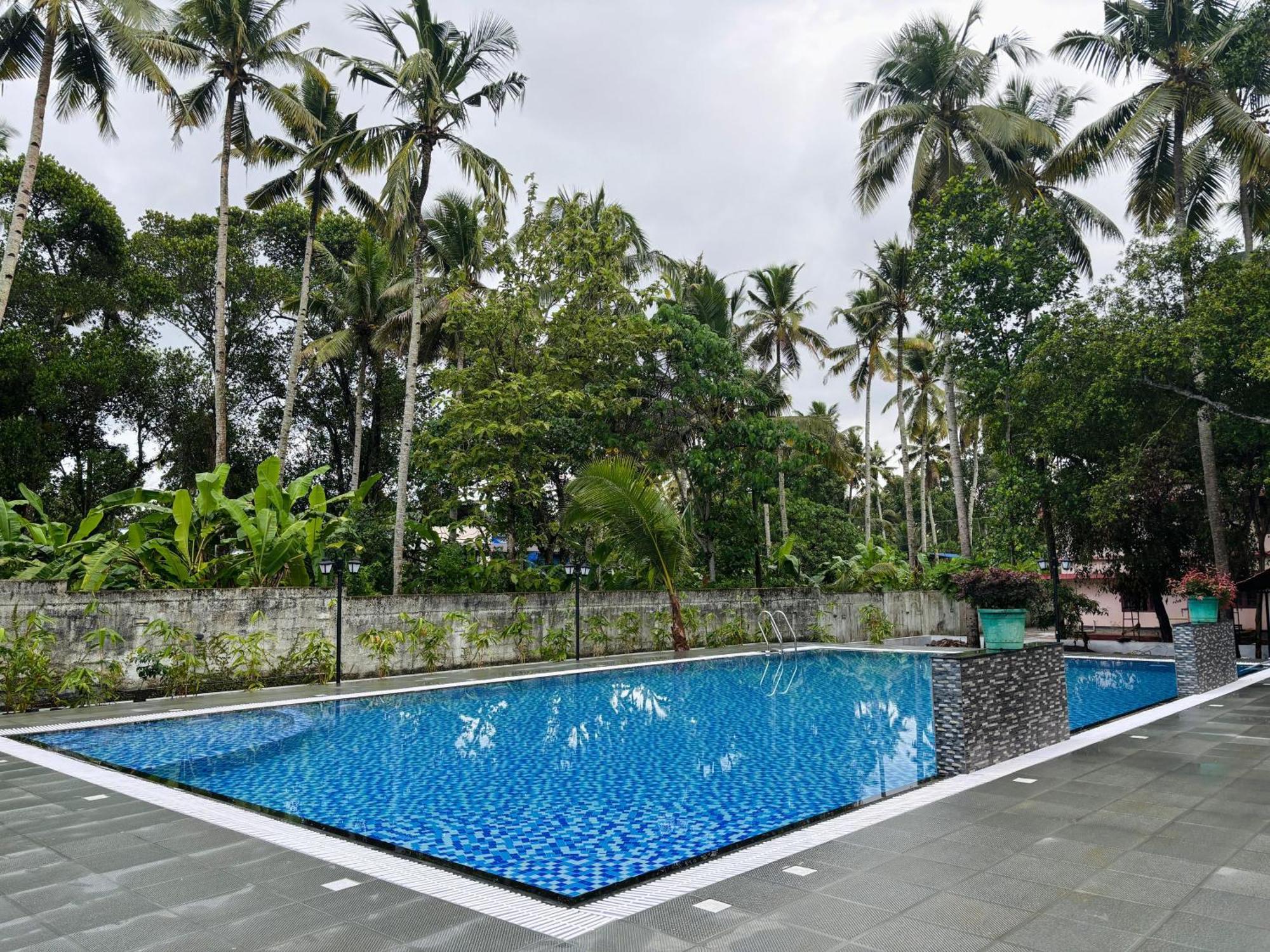 Leisure Valley Varkala