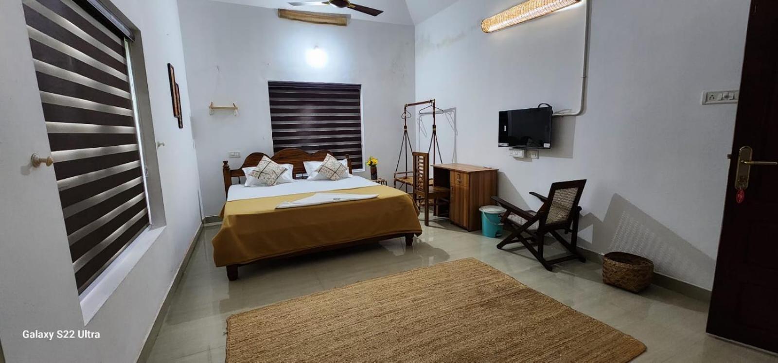 Rams Samudra-walk To Cliff,odayam,black Guest house *