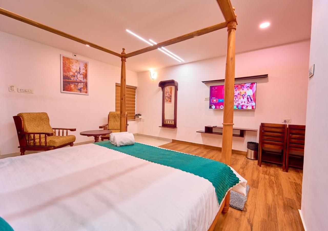 Voye Homes Signature Pool , Just 950 M From Cliff And Hotel Varkala