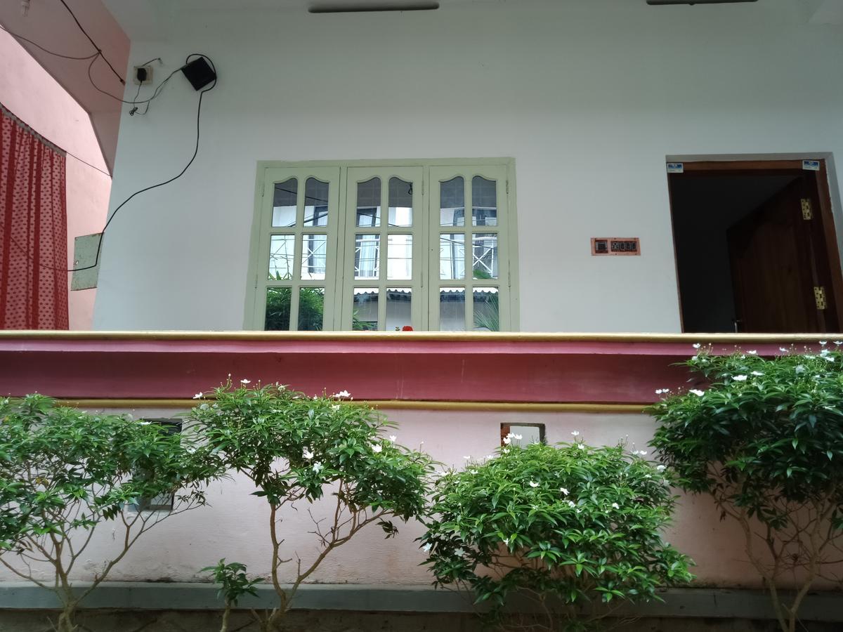 Mango Palace
